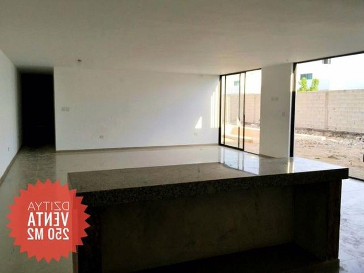 3 bedrooms House in Merida, Mexico No. 178415