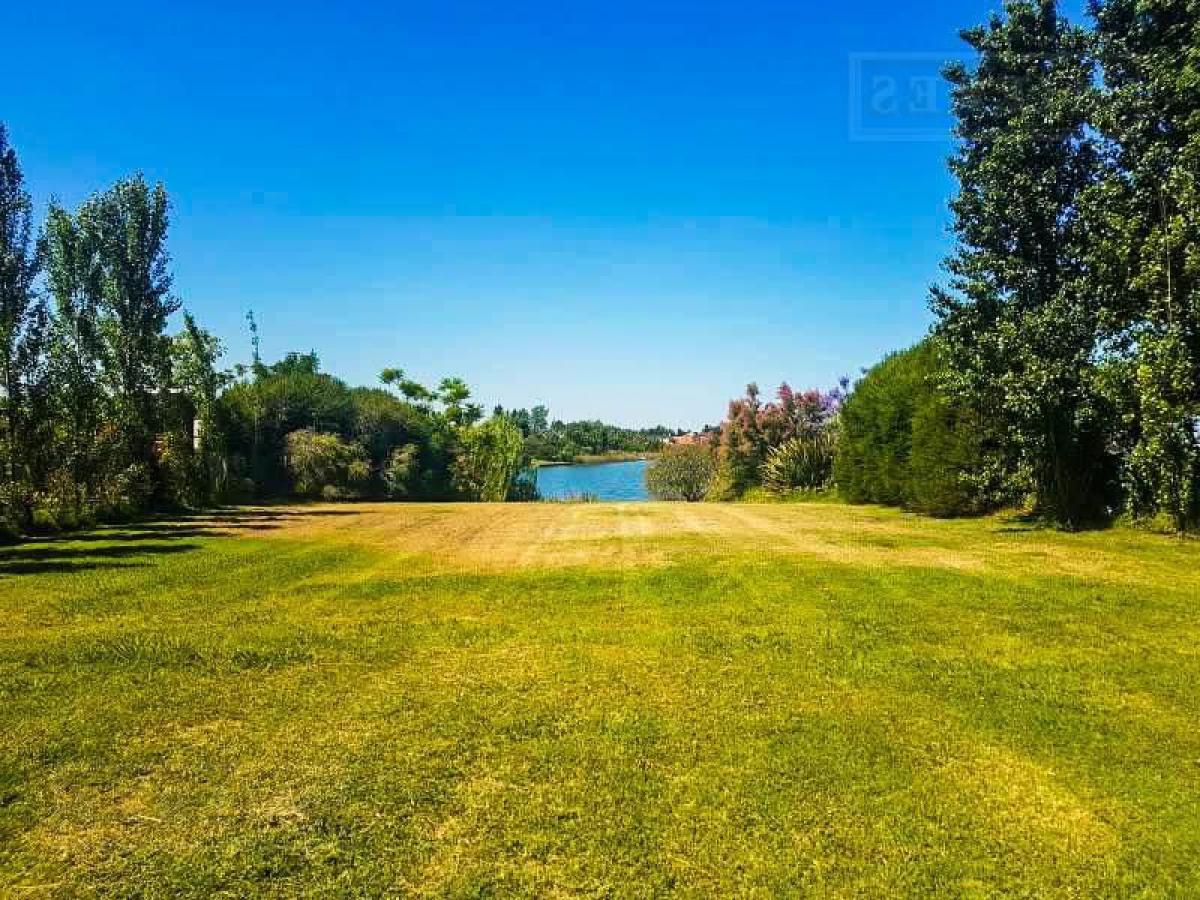  Land in Tigre, Argentina No. 117755