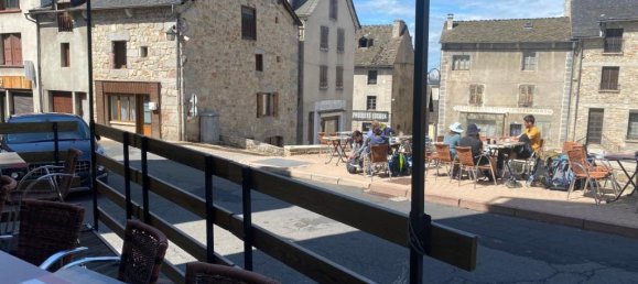 Edificio de 3 dormitorios en Saint-Alban-sur-Limagnole, France No. 207954 8