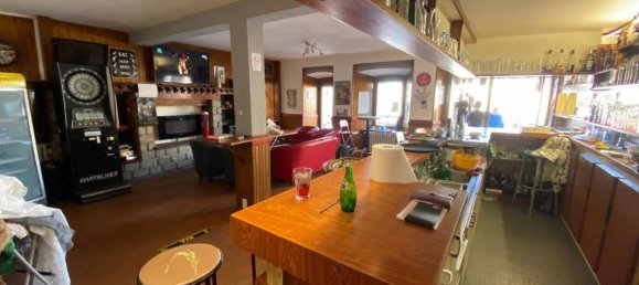 Edificio de 3 dormitorios en Saint-Alban-sur-Limagnole, France No. 207954 11