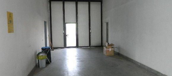 1 room Commercial property in Lucca, Italy No. 140245 9
