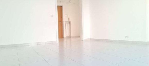 3 bedrooms Apartment in Bitonto, Italy No. 325454 3