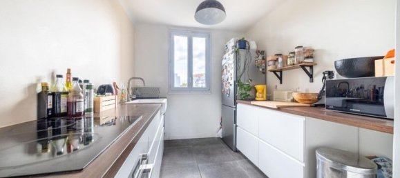 2 bedrooms Apartment in La Roche-sur-Yon, France No. 320286 3