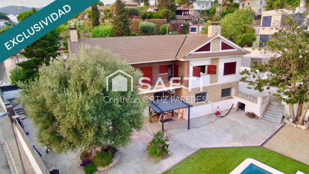 5 غرف نوم منزل في Tiana, Spain رقم 205778