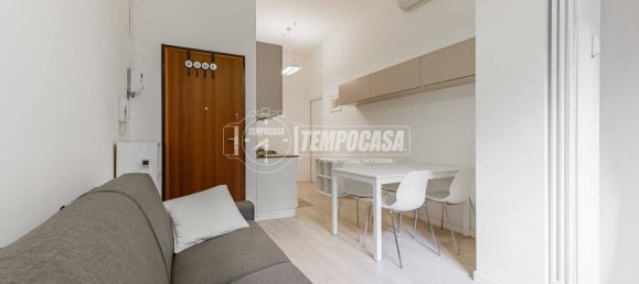 1 bedroom Apartment in Milan, Italy No. 274611 2
