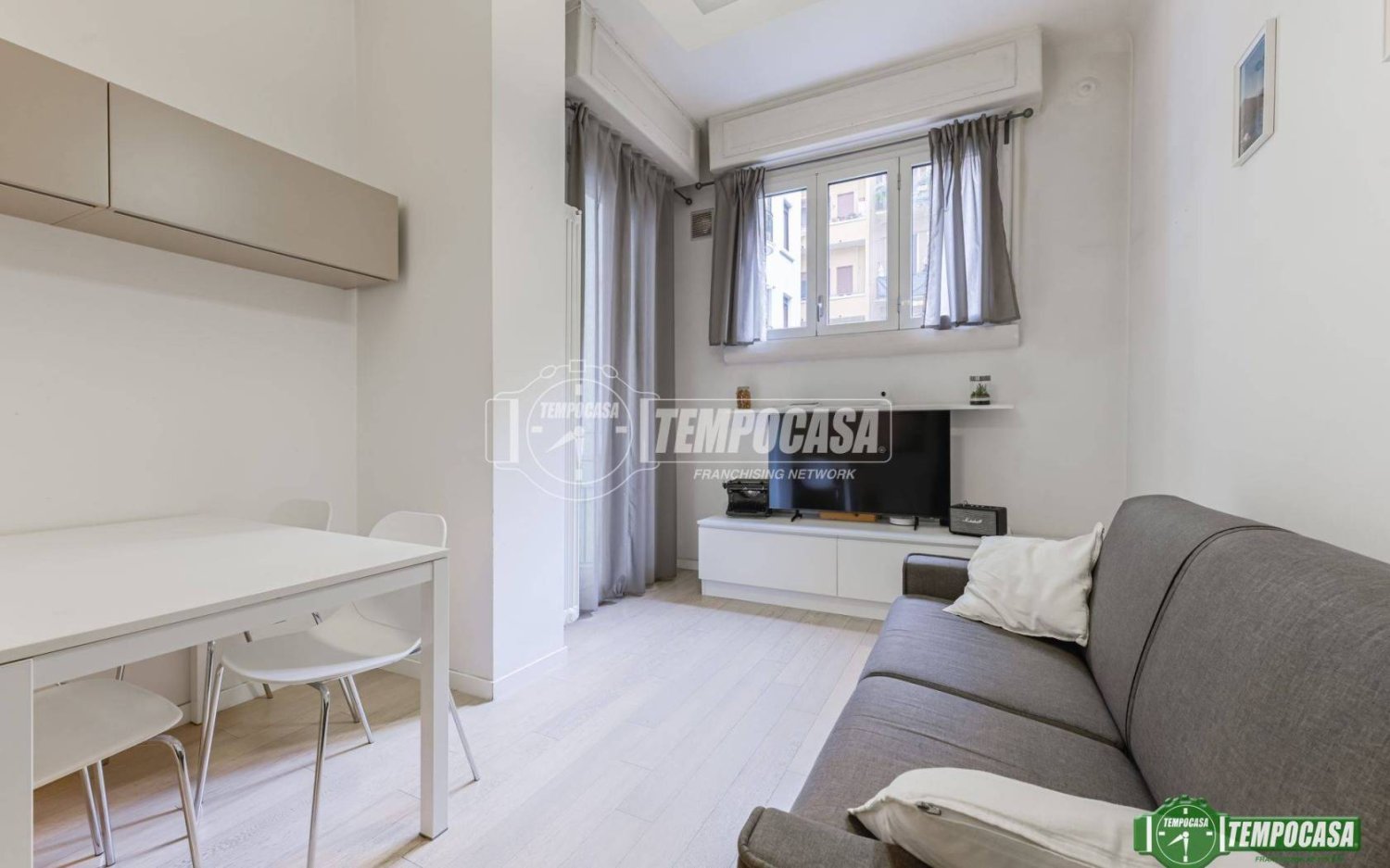 1 bedroom Apartment in Milan, Italy No. 274611