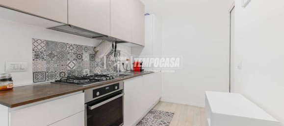1 bedroom Apartment in Milan, Italy No. 274611 9
