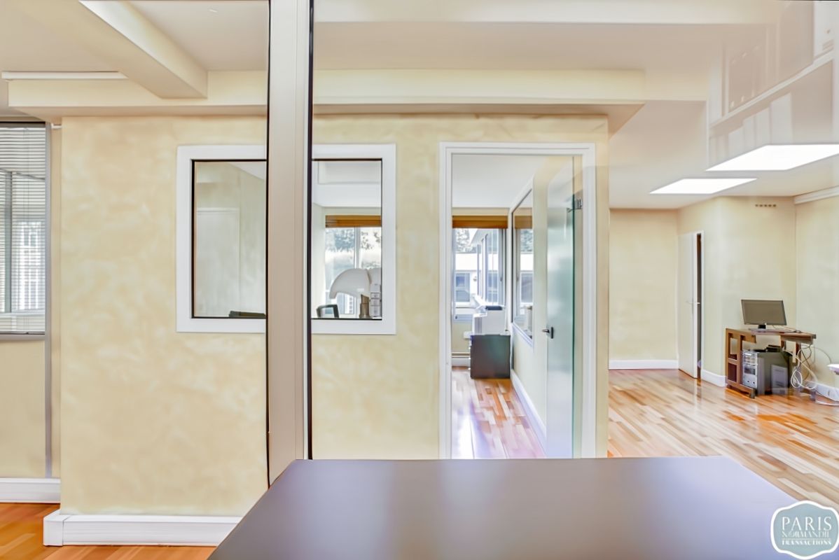 Bureau à Garches, France 115m² No. 169227