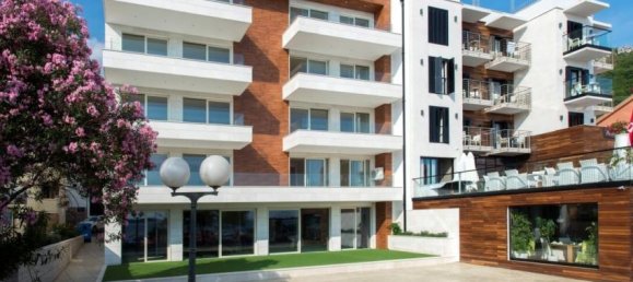 3 bedrooms Apartment in Budva, Montenegro No. 172 2