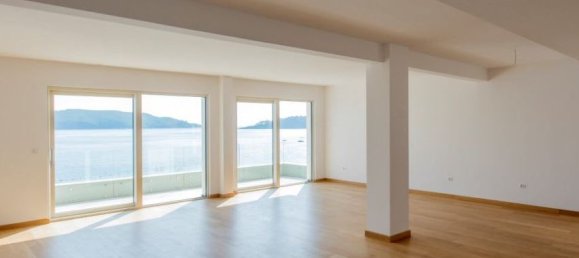 3 bedrooms Apartment in Budva, Montenegro No. 172 7
