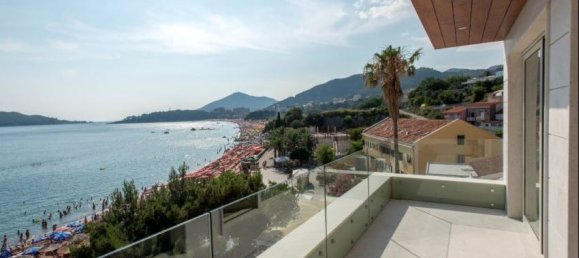 3 bedrooms Apartment in Budva, Montenegro No. 172 5