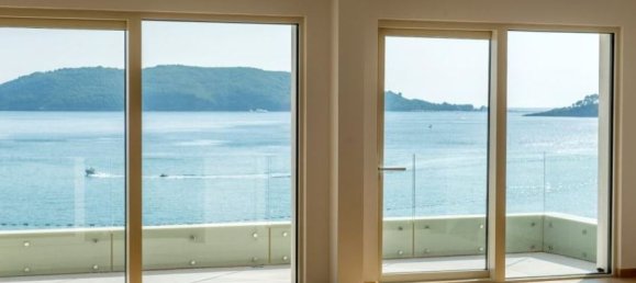 3 bedrooms Apartment in Budva, Montenegro No. 172 6