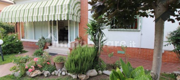 Villa T2 em Forte dei Marmi, Italy N.º 188633 2