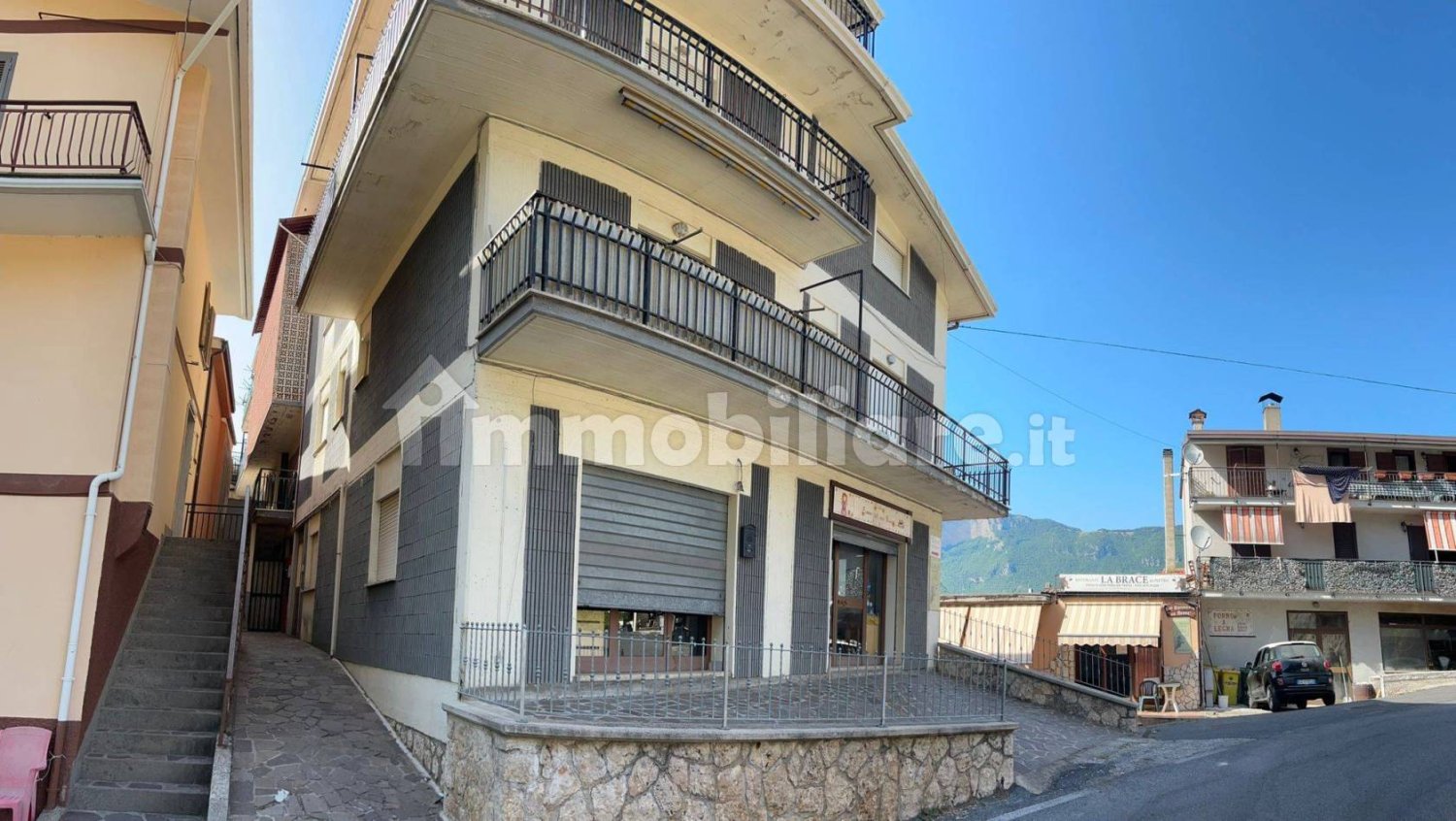 3 bedrooms Apartment in Vallepietra, Italy No. 29111