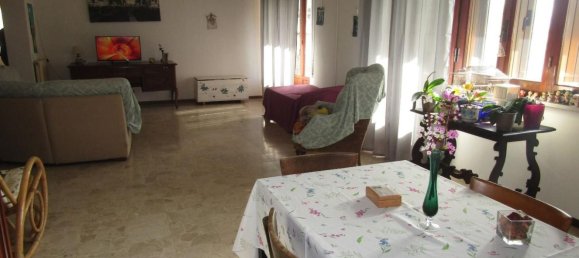 Квартира с 5 комнатами в Каррара, Италия № 31132 6