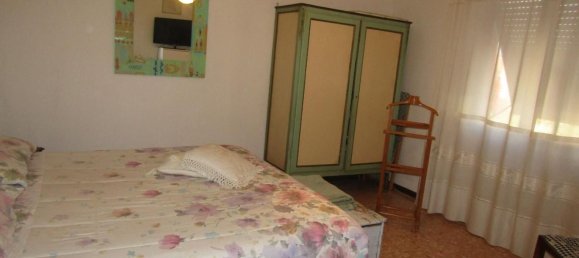 Квартира с 5 комнатами в Каррара, Италия № 31132 11