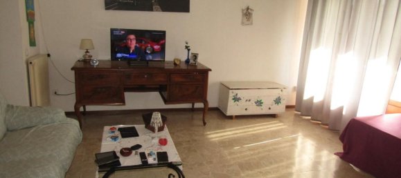 Квартира с 5 комнатами в Каррара, Италия № 31132 7