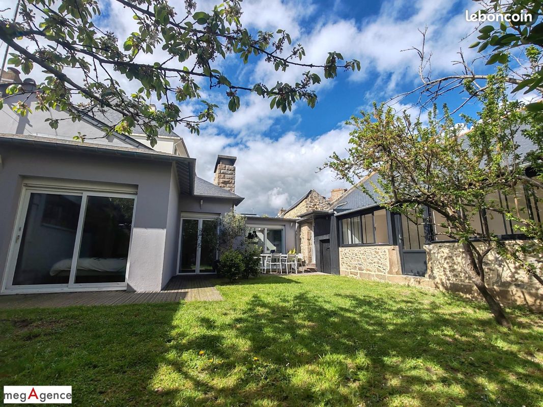 Casa de 5 dormitorios en Saint-Malo, France No. 363285