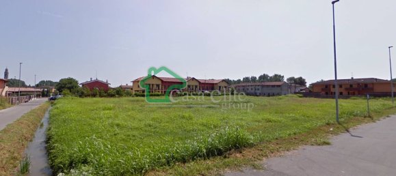 5690m² Land in Montodine, Italy No. 13625 2