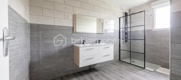 4 bedrooms House in Yonne, France No. 363986 15