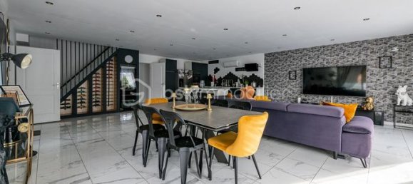 4 bedrooms House in Yonne, France No. 363986 4