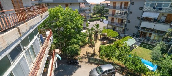 Квартира с 3 комнатами в Ачи Катена, Италия № 260965 4