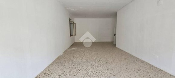 Propriété commerciale à Notaresco, Italy 143m² No. 361669 2