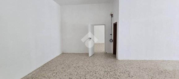 Propriété commerciale à Notaresco, Italy 143m² No. 361669 3