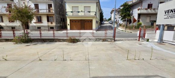 Propriété commerciale à Notaresco, Italy 143m² No. 361669 7