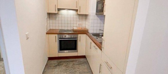 64m² Office in Rudolfsheim-Funfhaus, Austria No. 89147 3