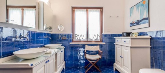 5 bedrooms Villa in Mentana, Italy No. 131707 24
