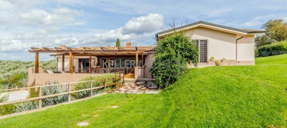 5 bedrooms Villa in Mentana, Italy No. 131707 4