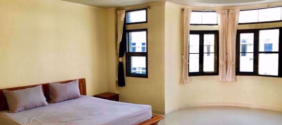 3 bedrooms House in Watthana, Thailand No. 9431 9