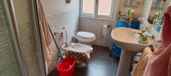 Квартира с 2 комнатами в Рапалло, Италия № 191749 17