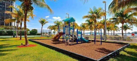 1 dormitorio propiedad comercial en venta en Miami, Miami-Dade, Florida, USA № 615933 2