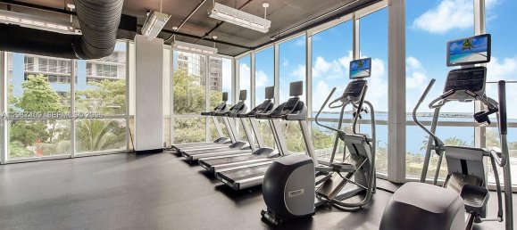 1 dormitorio propiedad comercial en venta en Miami, Miami-Dade, Florida, USA № 615933 9