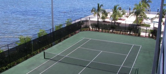 1 dormitorio propiedad comercial en venta en Miami, Miami-Dade, Florida, USA № 615933 4