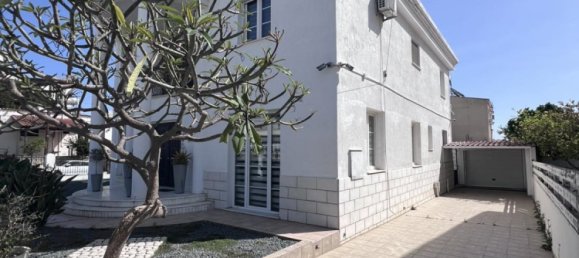 4 dormitorios adosado en venta en Larnaca, Larnaka, Cyprus № 175731 13