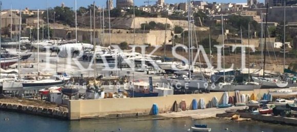 2 bedrooms Apartment in Gzira, Malta No. 8726 3