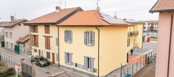 3 rooms Apartment in Trezzo sull'Adda, Italy No. 9153 16