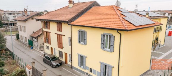 3 rooms Apartment in Trezzo sull'Adda, Italy No. 9153 15