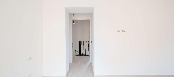 3 rooms Apartment in Trezzo sull'Adda, Italy No. 9153 7