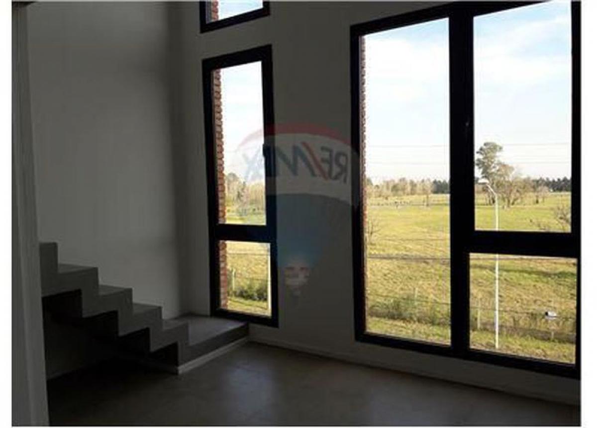 Studio in Pilar, Argentina No. 19916