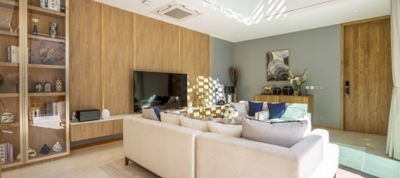 4 bedrooms Villa in Bang Tao, Thailand No. 8597 5