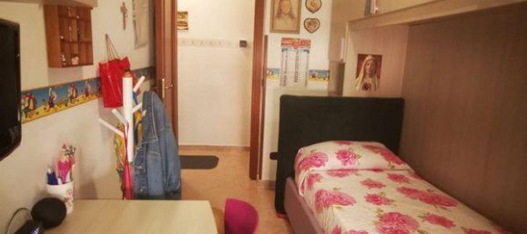 3 rooms Apartment in Catanzaro, Italy No. 140450 4