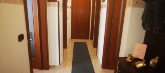 3 rooms Apartment in Catanzaro, Italy No. 140450 8