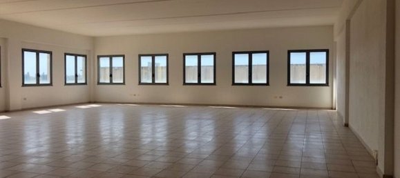185m² Office in Sestu, Italy No. 159510 3