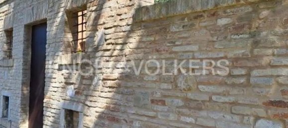 Дом с 10 комнатами в Анкона, Италия № 104698 15