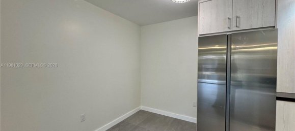 2 dormitorios propiedad comercial en alquiler en Miami, Miami-Dade, Florida, USA № 614284 2