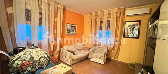 2 bedrooms Villa in Novara, Italy No. 375534 2